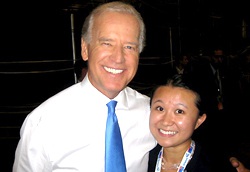 Cô gái Việt tham gia chiến dịch tranh cử của Tổng thống Mỹ